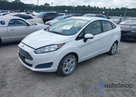 2015 Ford Fiesta Se z USA, uszkodzony, nr VIN 3FADP4BJ1FM160782